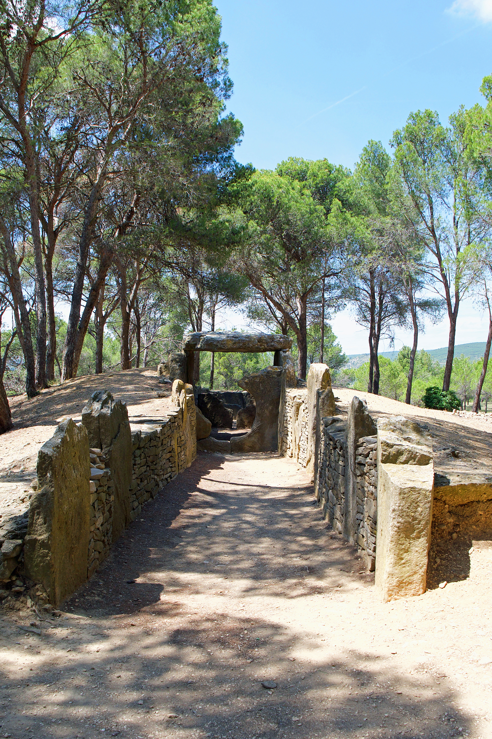 dolmen des fades portes en hublot aude actually