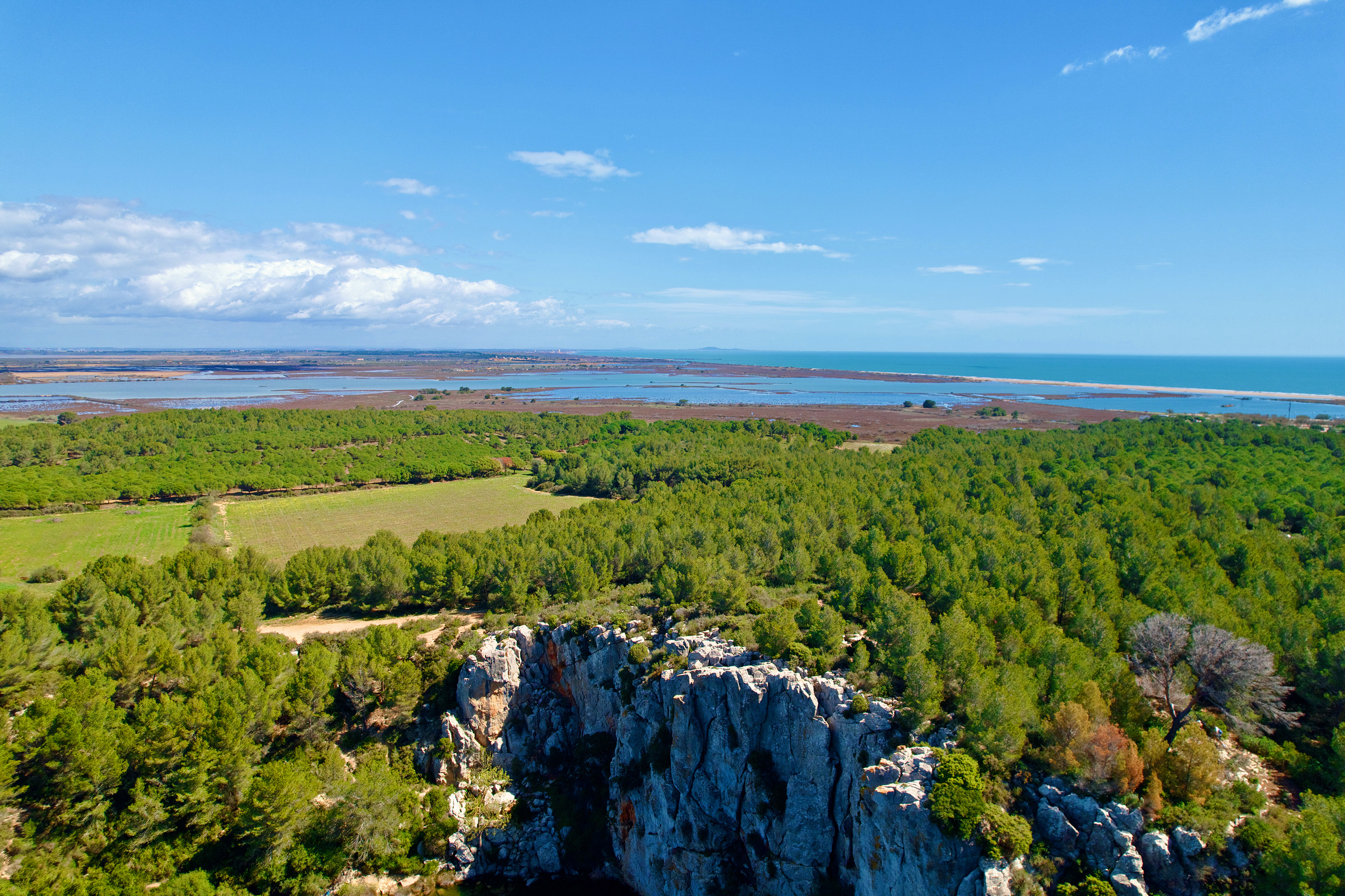 gouffre de l’Œil Doux entre terre et mer aude actually vue aérienne drone