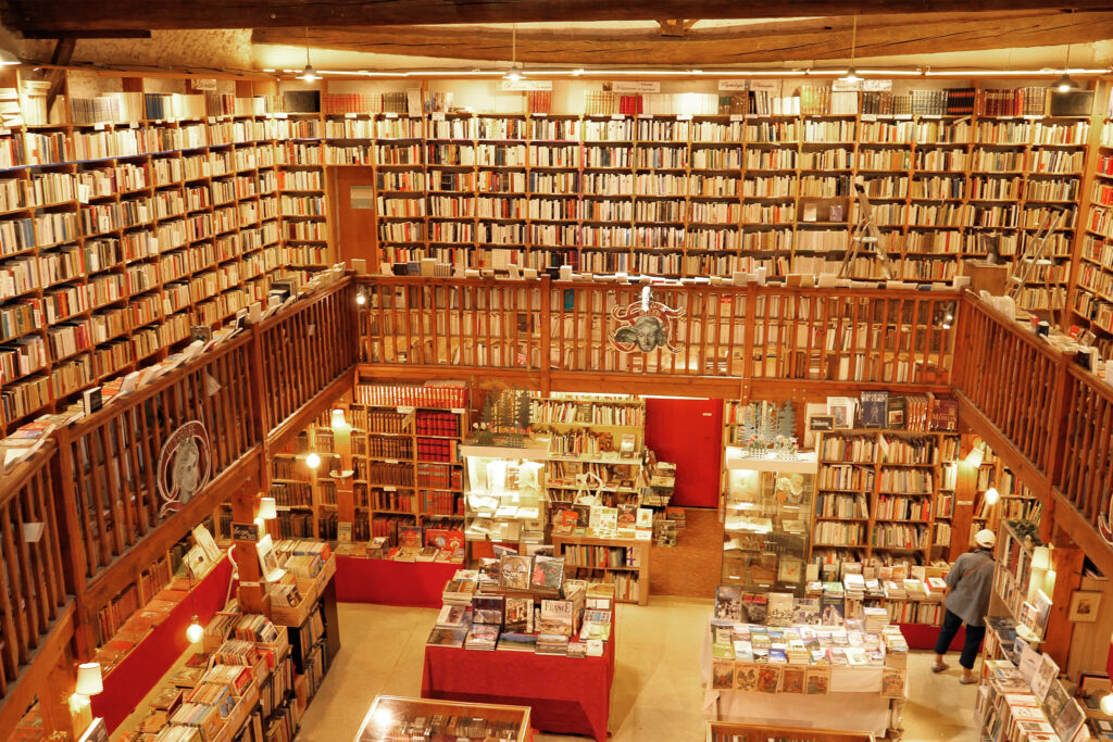 trouve tout du livre à l'étage aude actually