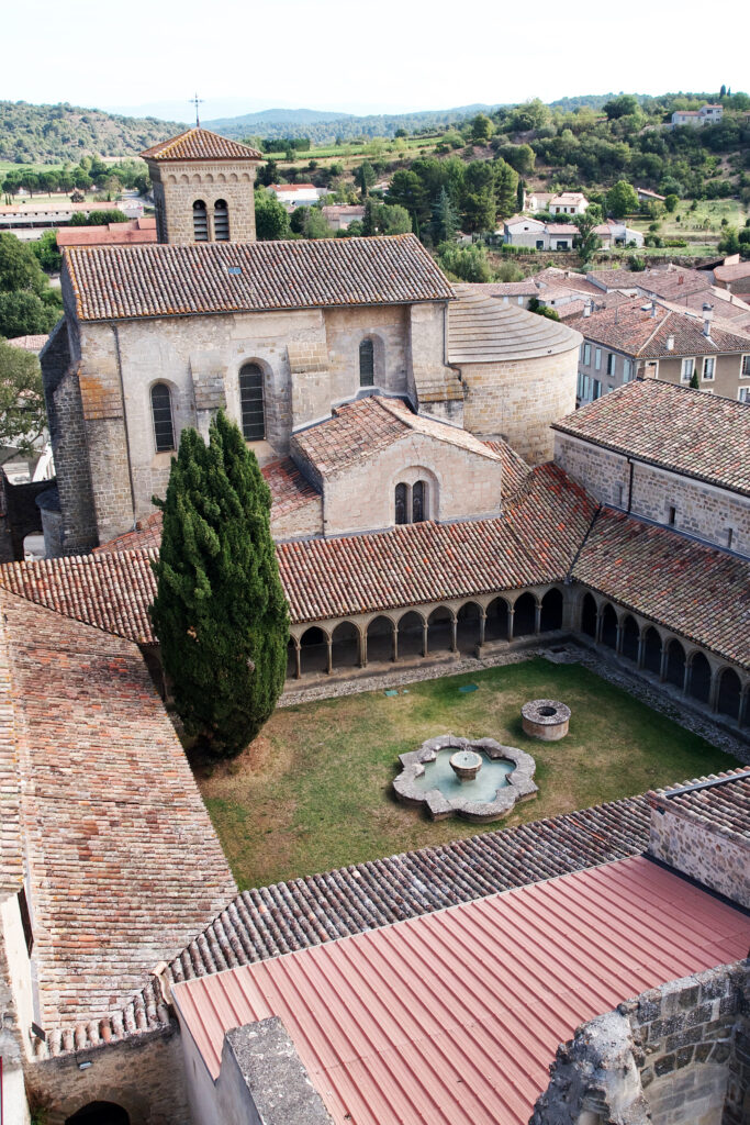 abbaye de saint-hilaire et cloitre aude actually magazine