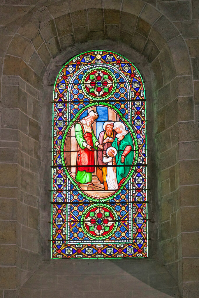 saint-hilaire vitrail aude actually