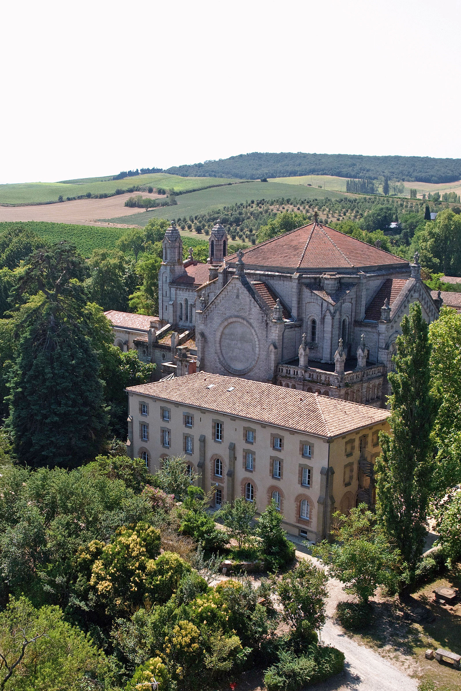 monastère de prouilhe vue drone fanjeaux